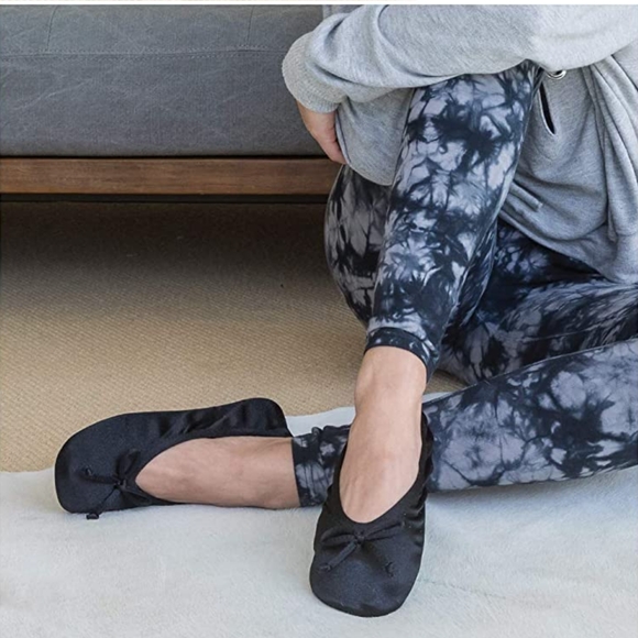 New Isotoner slippers ballerina satin
